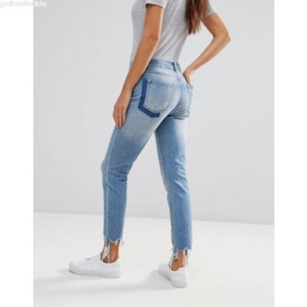 JDY Frayed Hem Jeans with Displaced Back Pocket